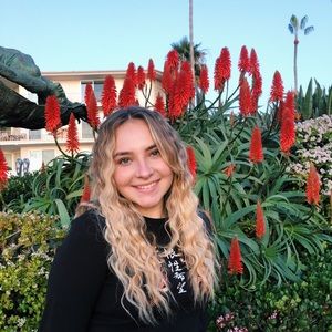 Meet your Posher, Avery